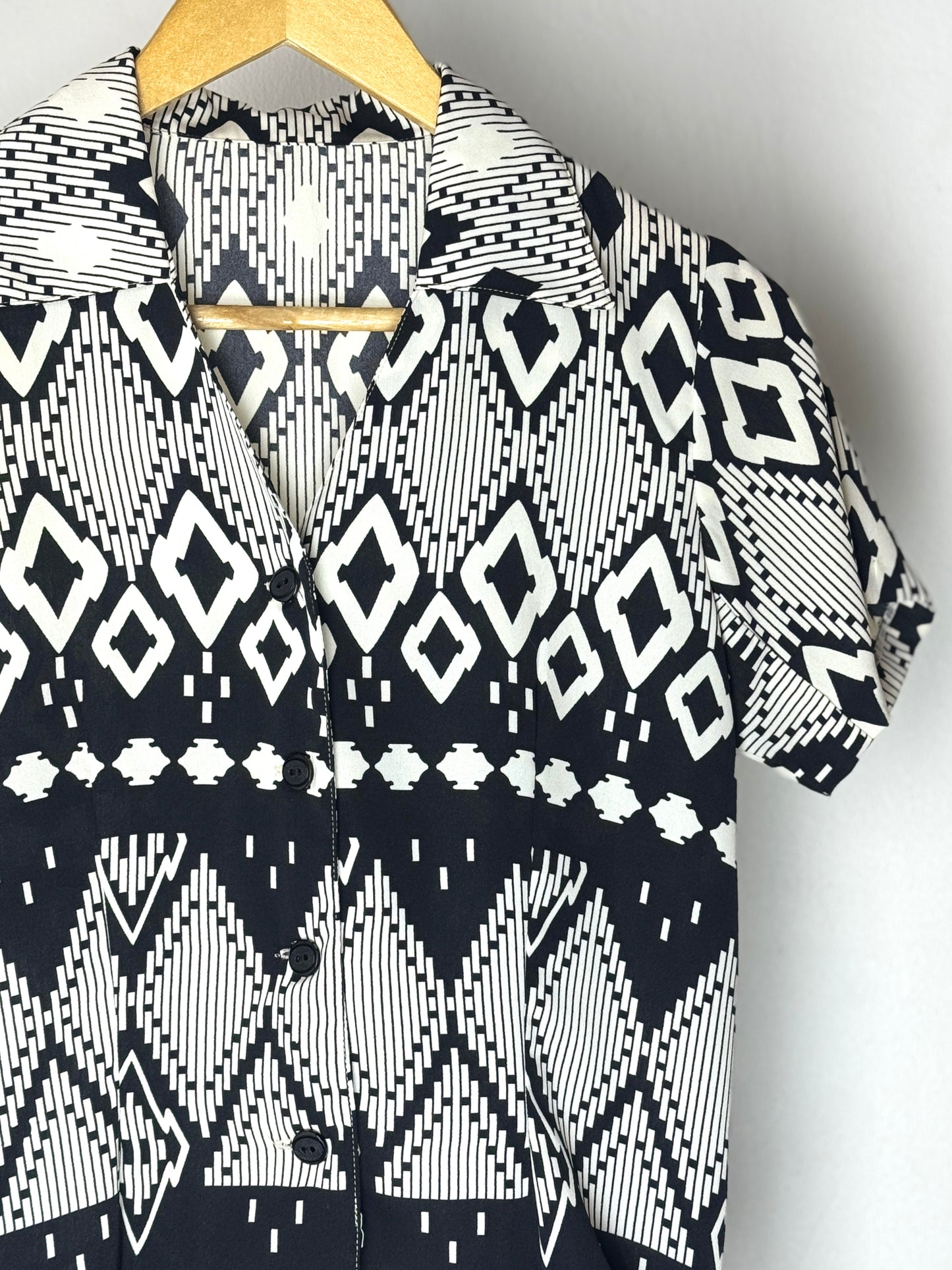 Camisa monocromática