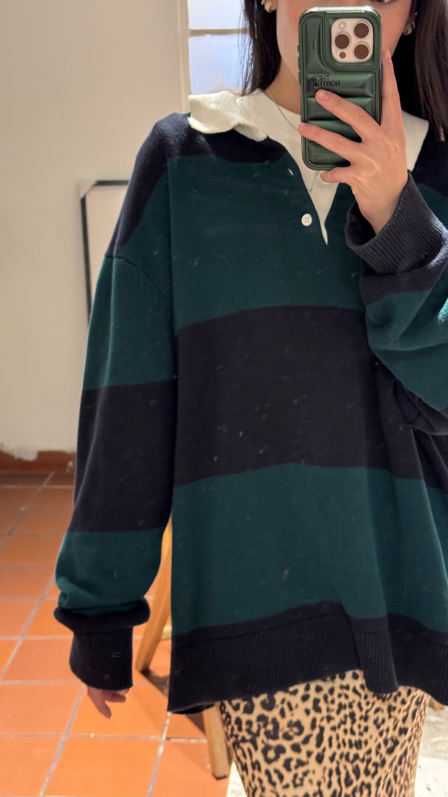 Saco en lana cuello blanco