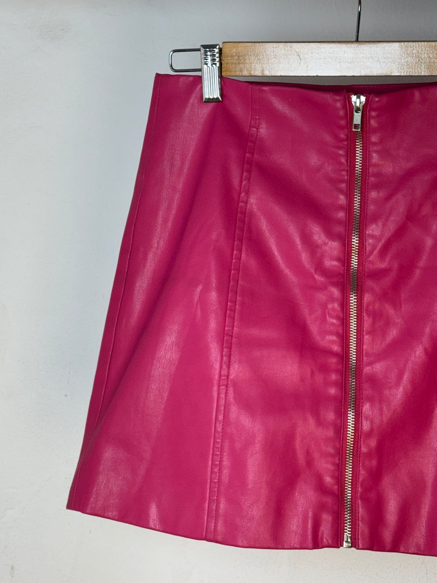 Falda fucsia