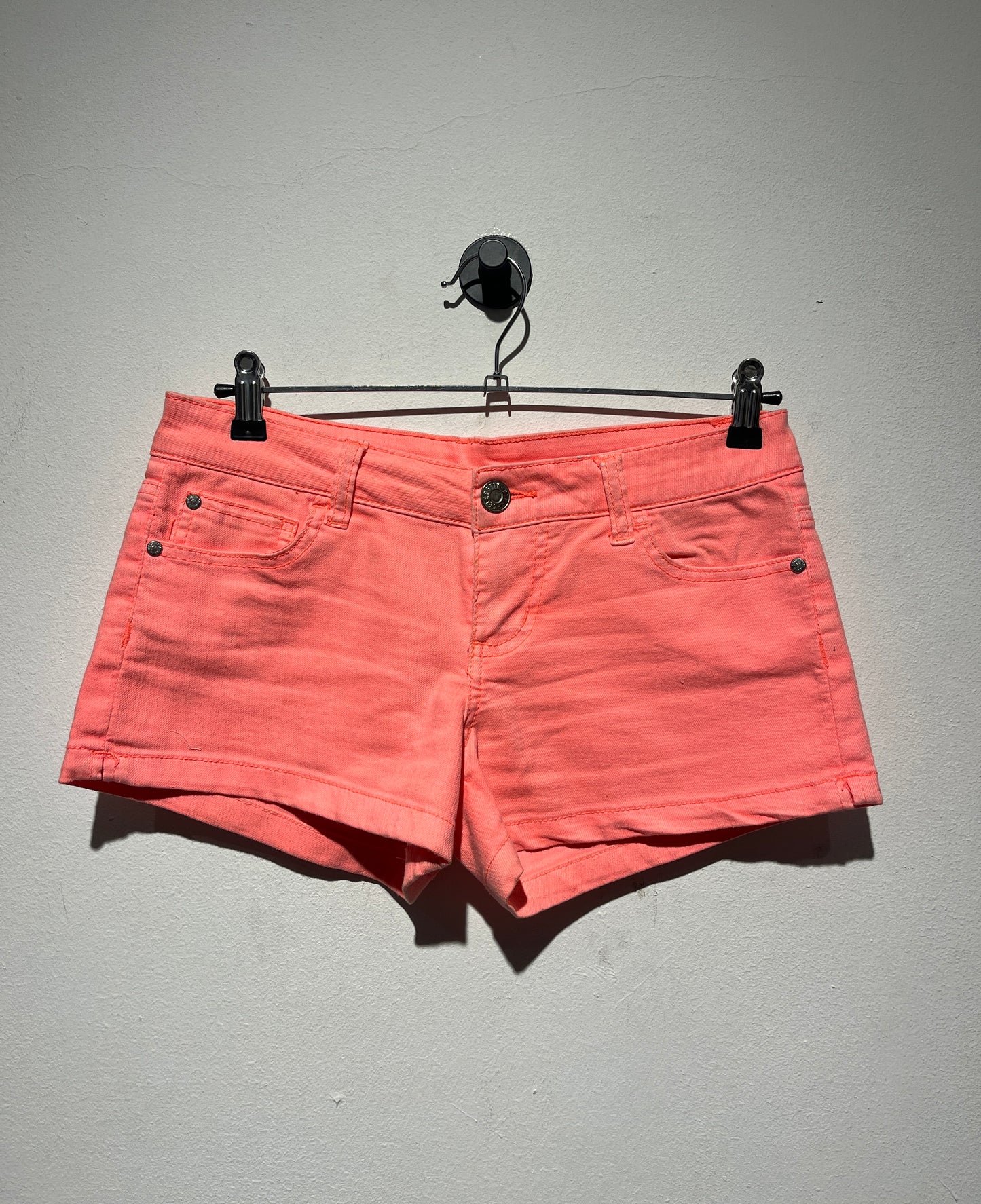Short fucsia