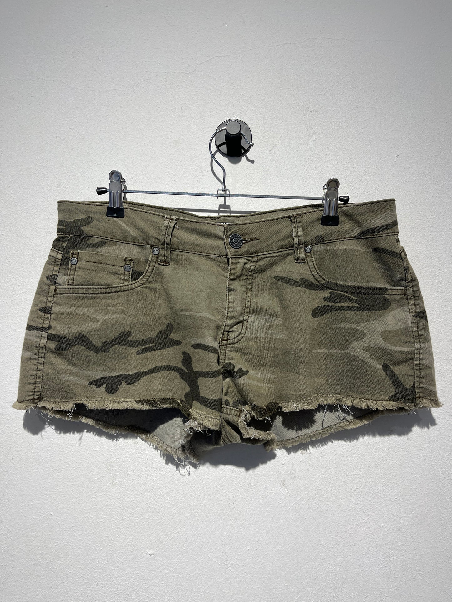 Short militar