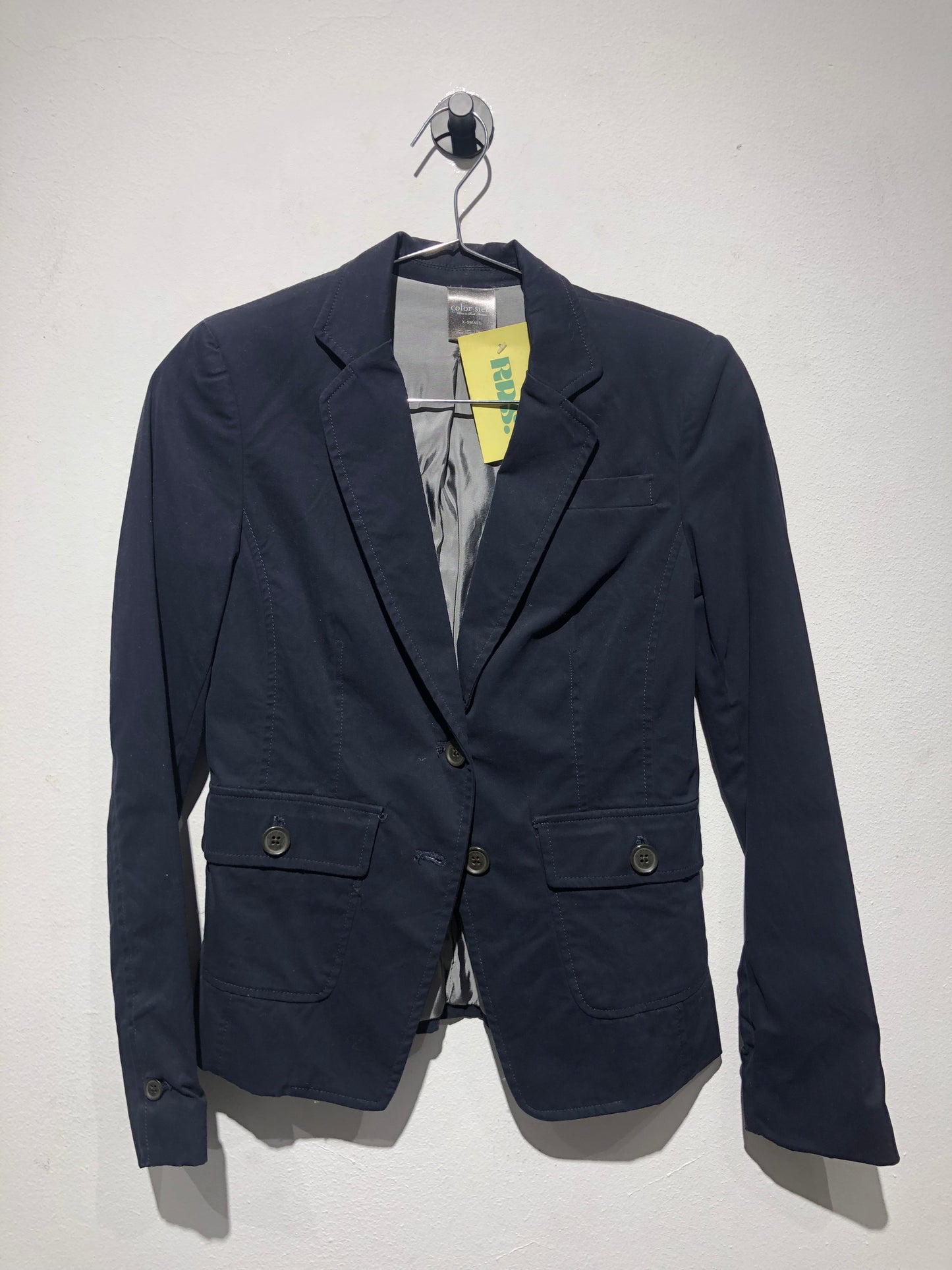 chaqueta azul oscuro