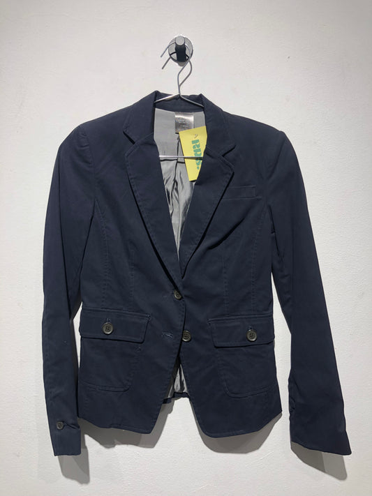 chaqueta azul oscuro
