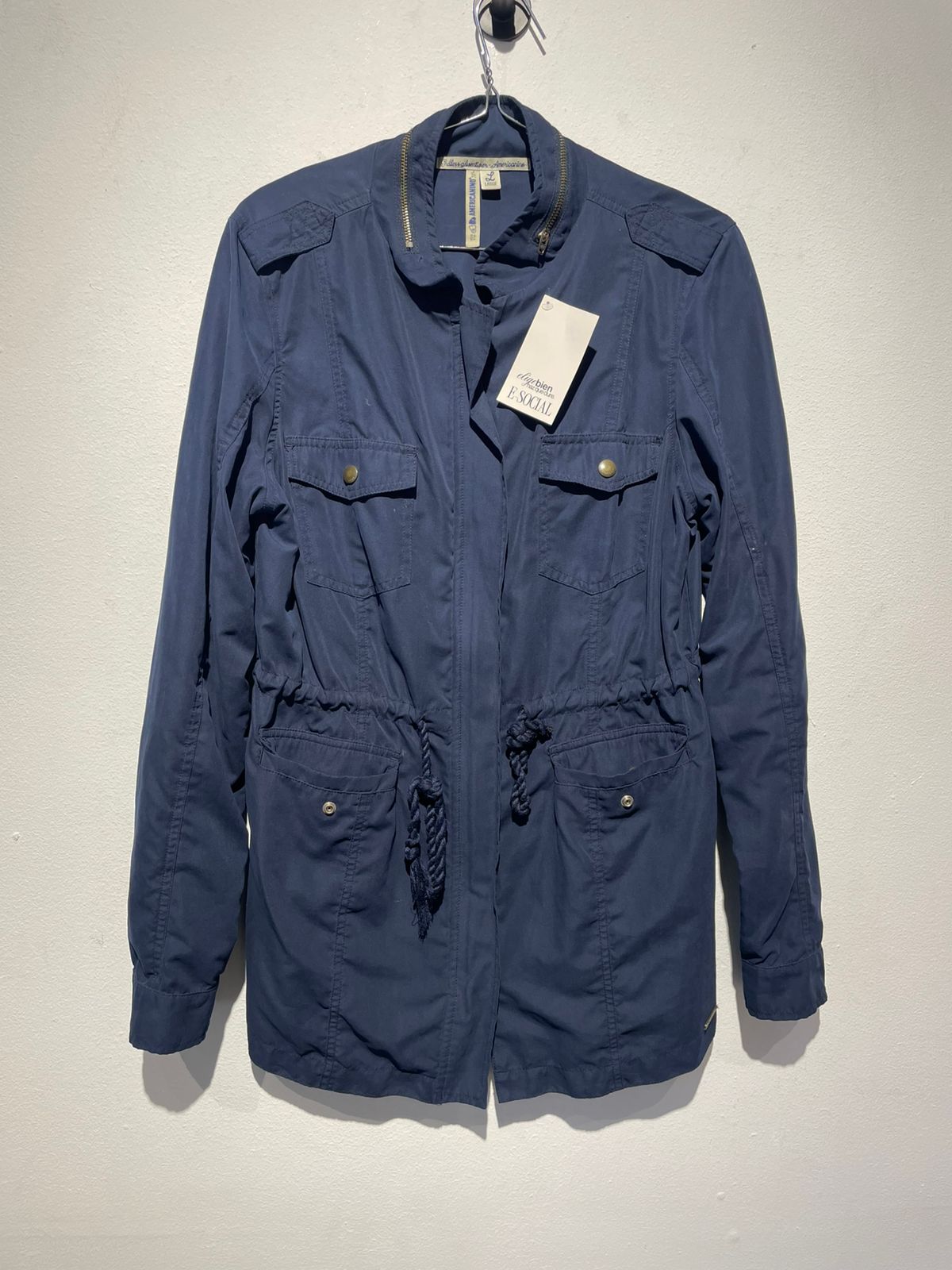 chaqueta azul