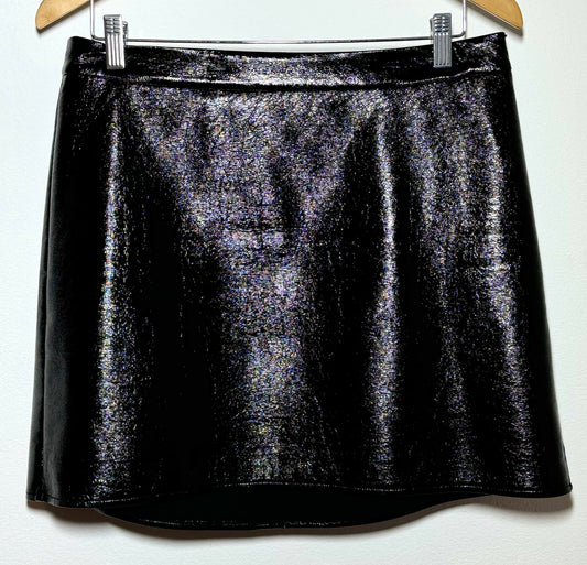 Falda negra corta Guess
