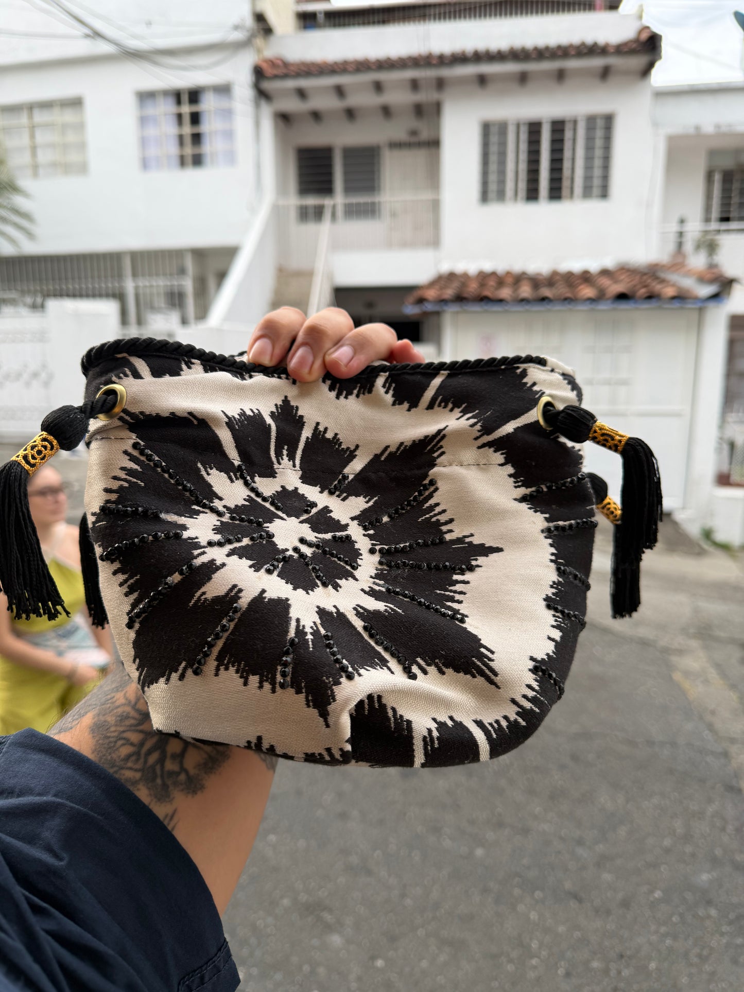 Bucket bag Sunburst — NOUR